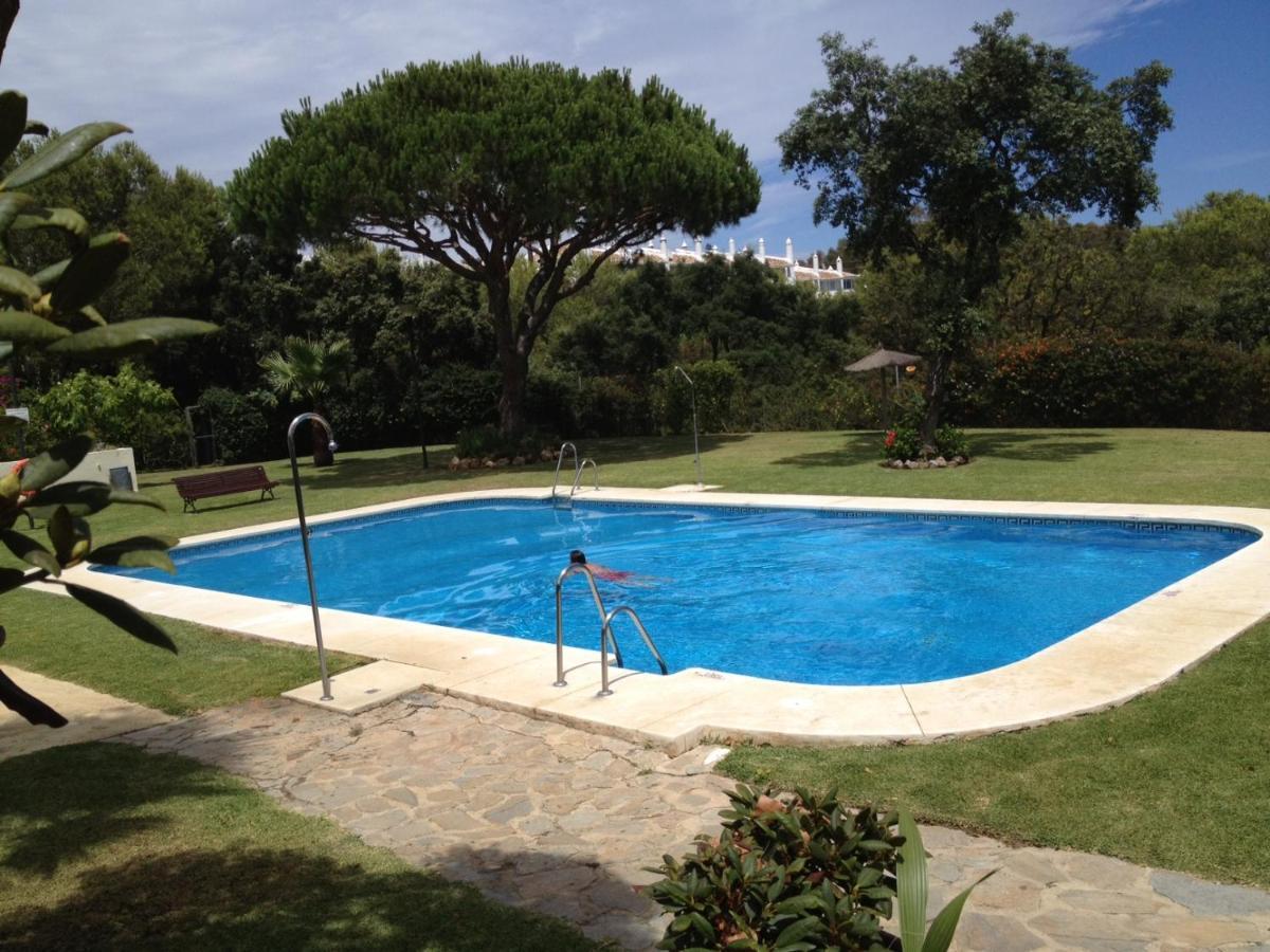 Beautiful Holiday Apartment 2 Bedroom Beach And Pool Malaga Marbella Calahonda Royale Mijas Costa Spain Экстерьер фото